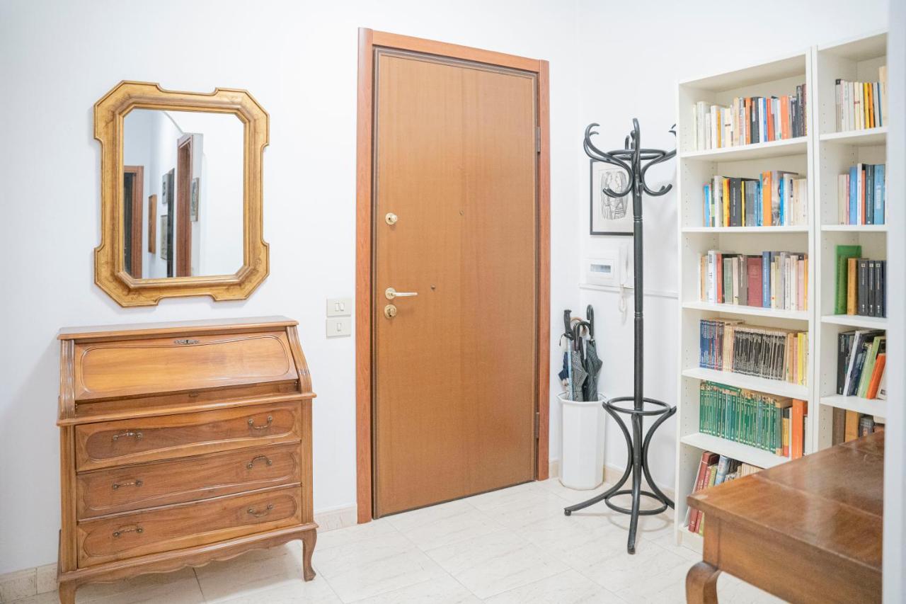 076 - Casa La Libreria, Centro Citta Di Chiavari, 500 Metri Da Mare E Spiagge - 2 Camere Da Letto المظهر الخارجي الصورة